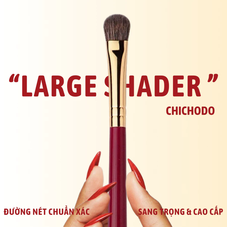 Cọ Nhấn Sáng Tán Bầu Mắt CHICHODO Large Shader C114 – Lông Tự Nhiên Mềm Mịn Bám Phấn Tốt