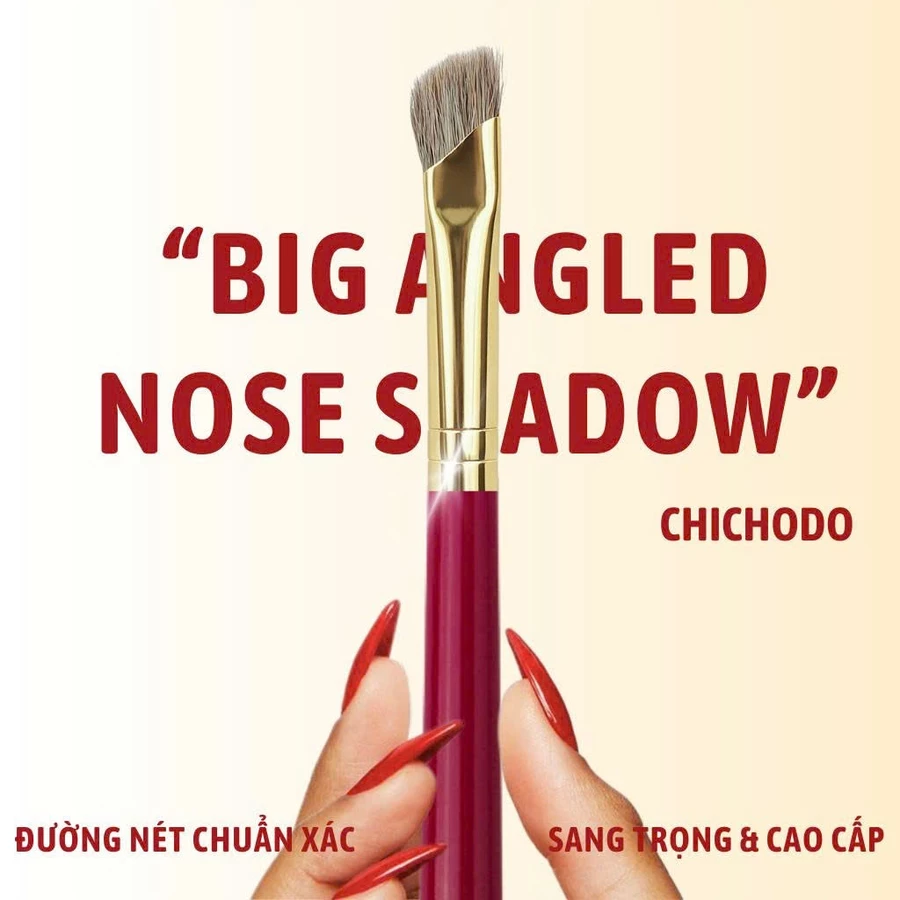 Cọ Khối Mũi Đầu Vát/Highlight Vùng Nhỏ CHICHODO Big Angled Nose Shadow C128