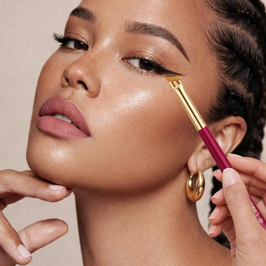Cọ Kẻ Mắt/Cọ Viền Mắt Phẩy Sợi/Tém Mày Chuẩn Xác CHICHODO Angled Thin Liner/Brow C130