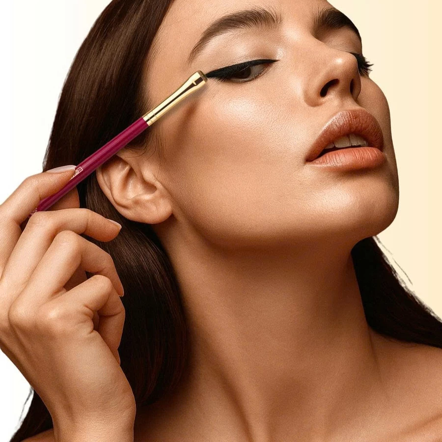 Cọ Kẻ Mắt/Vẽ Bọng Mắt/Kẻ Mày CHICHODO Flat Definer Brush C133