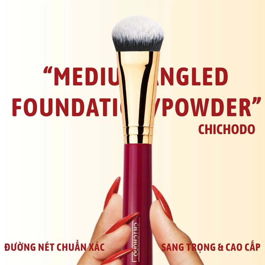 Cọ Tán Nền Tán Má Hồng Kem Dễ Xài CHICHODO Medium Angled Foundation/ Powder C135
