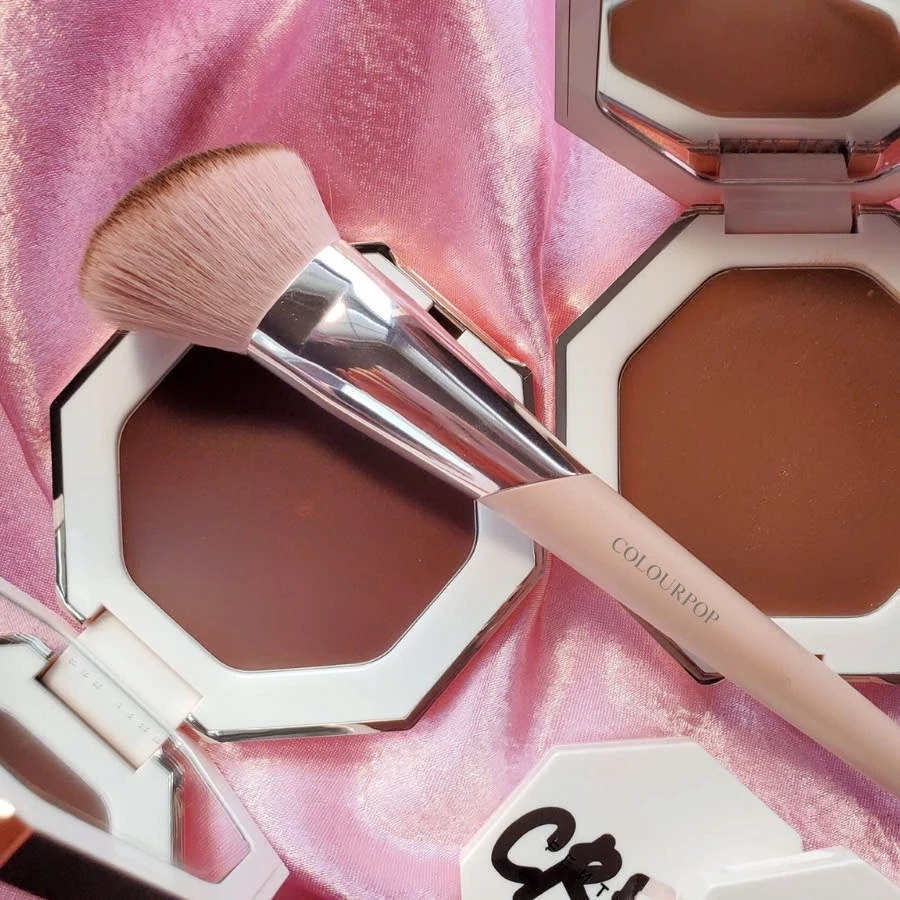 Cọ Đa Năng Tán Kem Nền COLOURPOP Multi-purpose Brush C106
