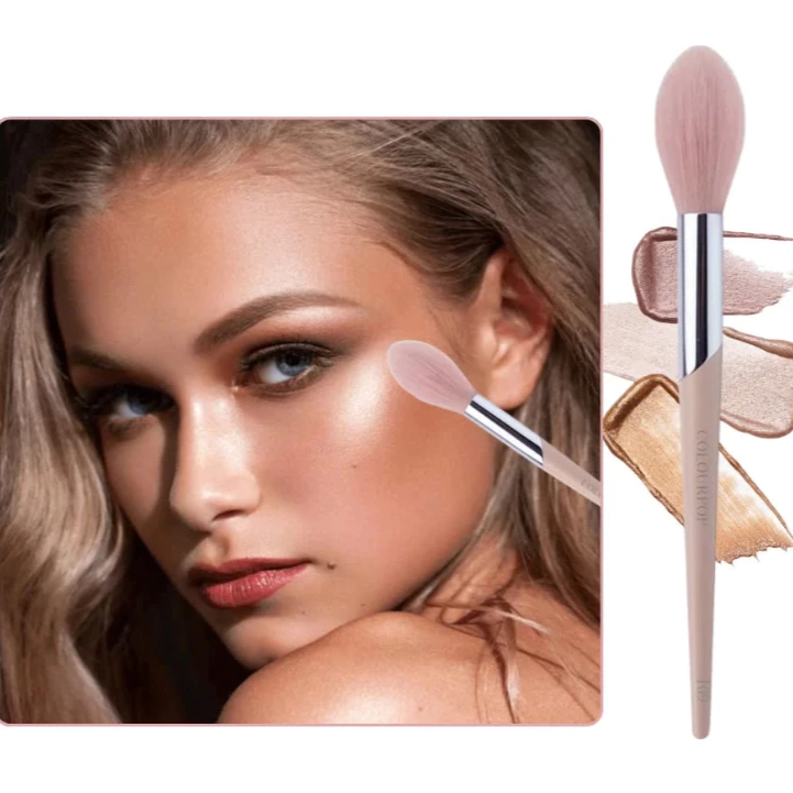  Cọ Tạo Highlight COLOURPOP Highlighter Brush C109