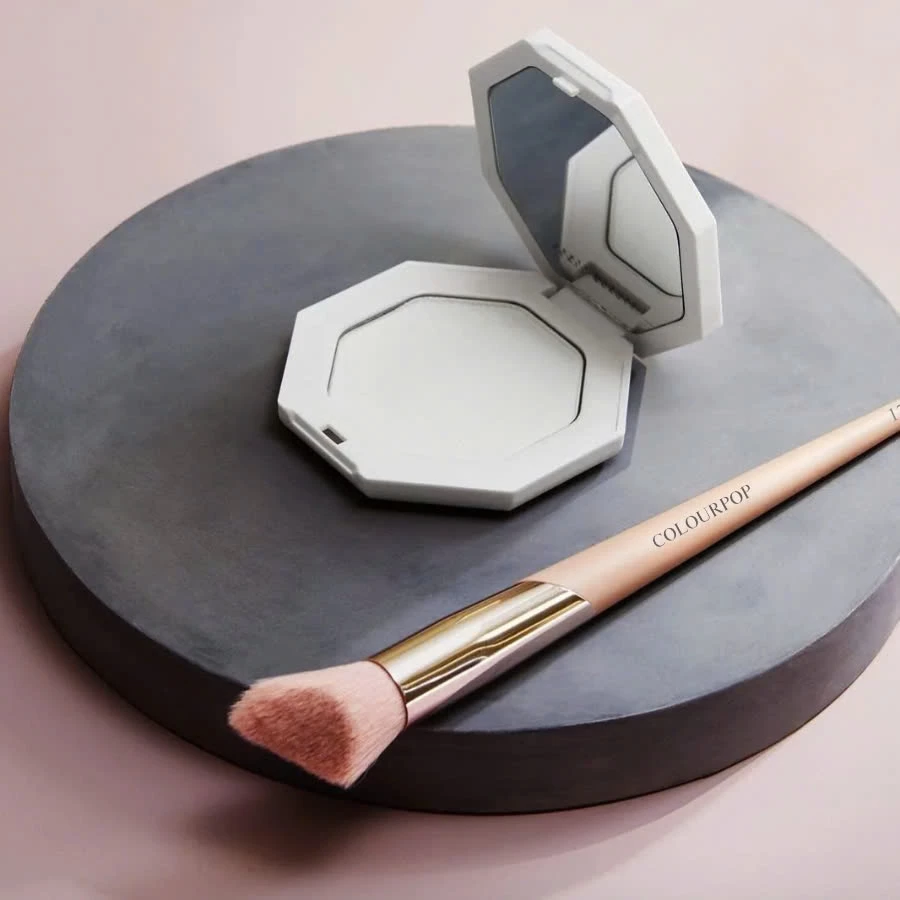 Cọ Tạo Khối Mũi Và Highlight COLOURPOP Nose Contour Brush C120