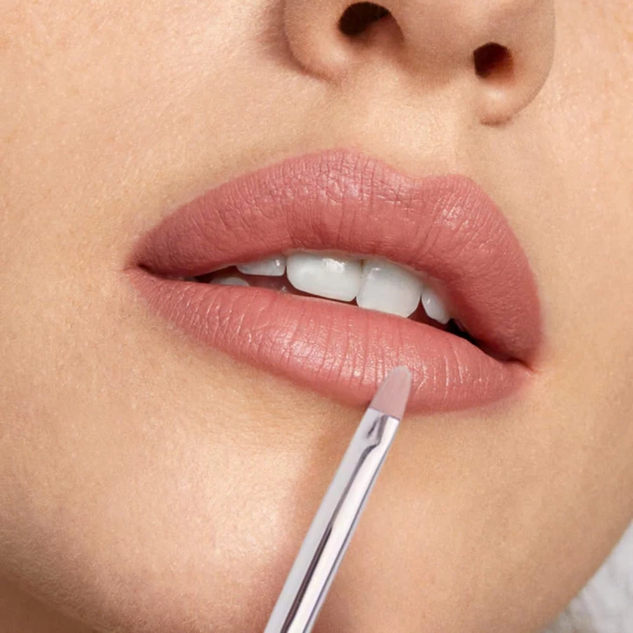 Cọ Tán Son Môi Có Nắp COLOURPOP Lip Brush C123