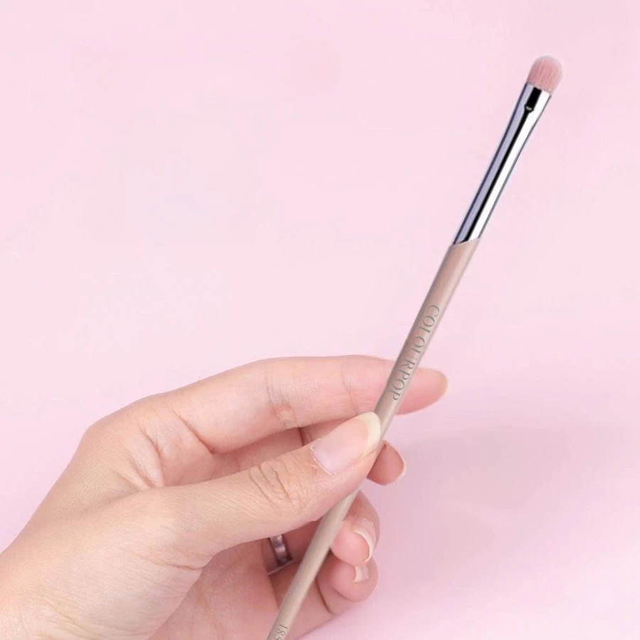 Cọ Bầu Mắt Nhỏ Tán Phấn COLOURPOP Eye Shadow Brush C185