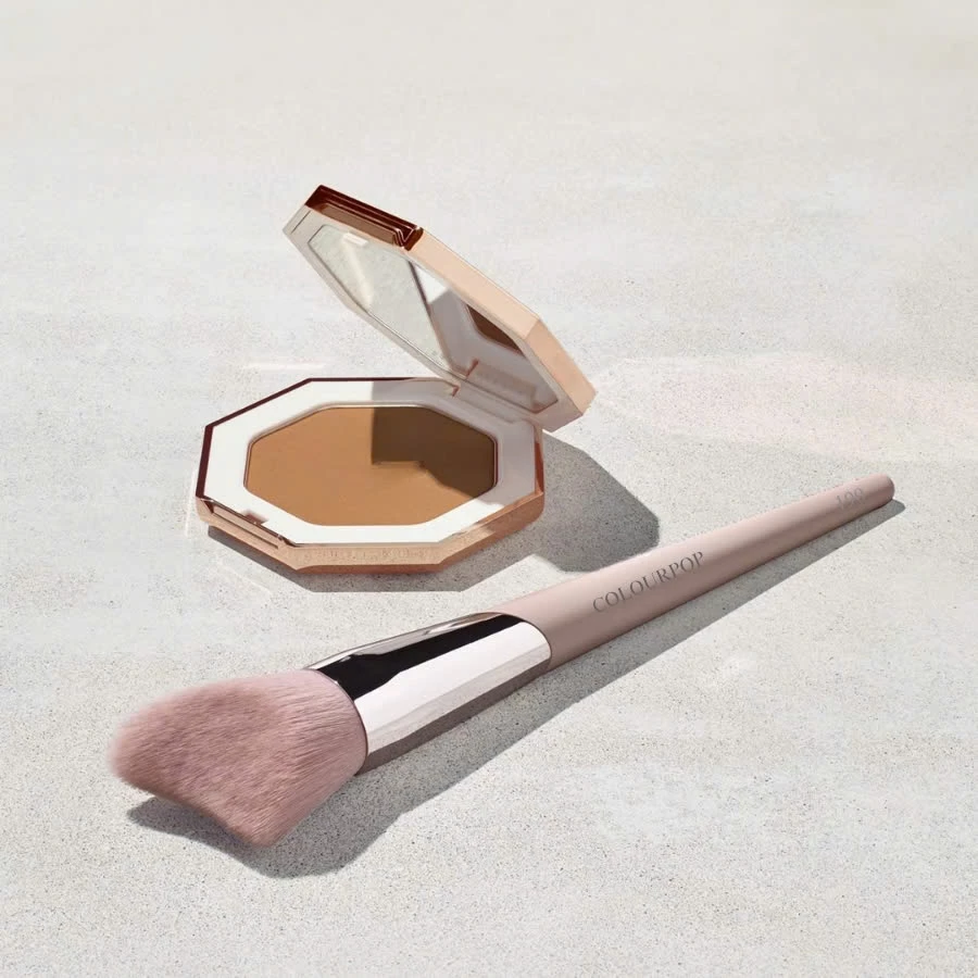 Cọ Tạo Khối Và Má Kem Đầu Xéo Lõm COLOURPOP Multi-purpose Brush C190