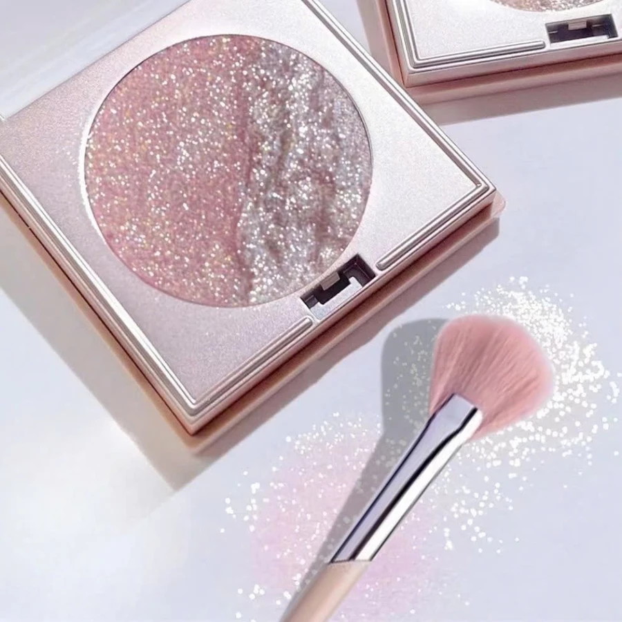 Cọ Highlight Hình Quạt Bắt Sáng COLOURPOP Fan Highlight Brush C208