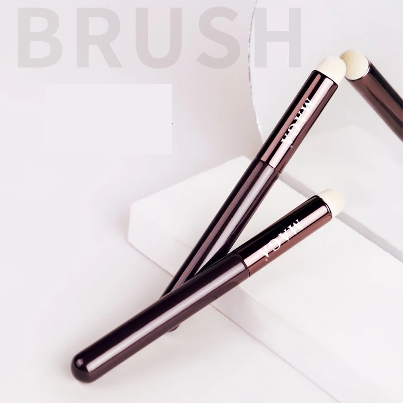 Cọ Môi Và Che Khuyết Điểm MAGA Concealer Lip MA22